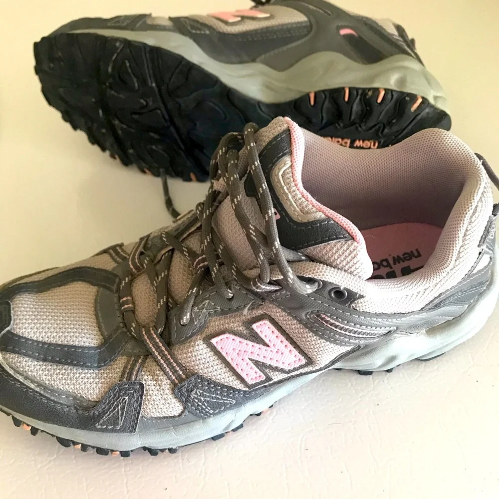 New Balance hiking sneakers - Picture 2 of 5